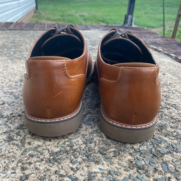 Cognac Steve Madden Plain Toe Oxford - Picture 3 of 11